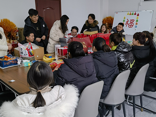 2024年 春节发放员工福利4.2.jpg 2024年 春节发放员工福利4.2.jpg